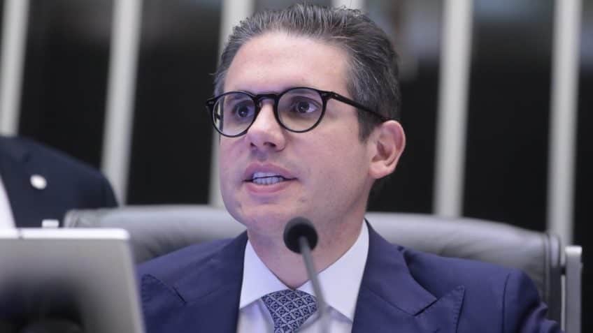 Motta suspende reunião e chama líderes para discutir obstrução