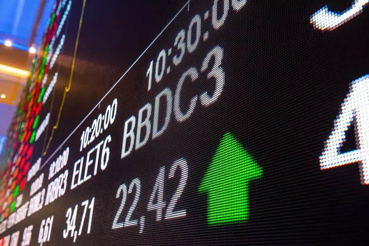 Ibovespa Quebra Recorde Histórico com Impacto do Fed e Vale!