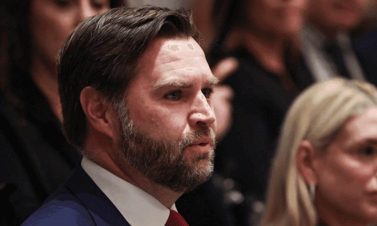 Turning Point USA apoia J.D. Vance à Presidência em 2028 – Estratégia e Legado Kirk