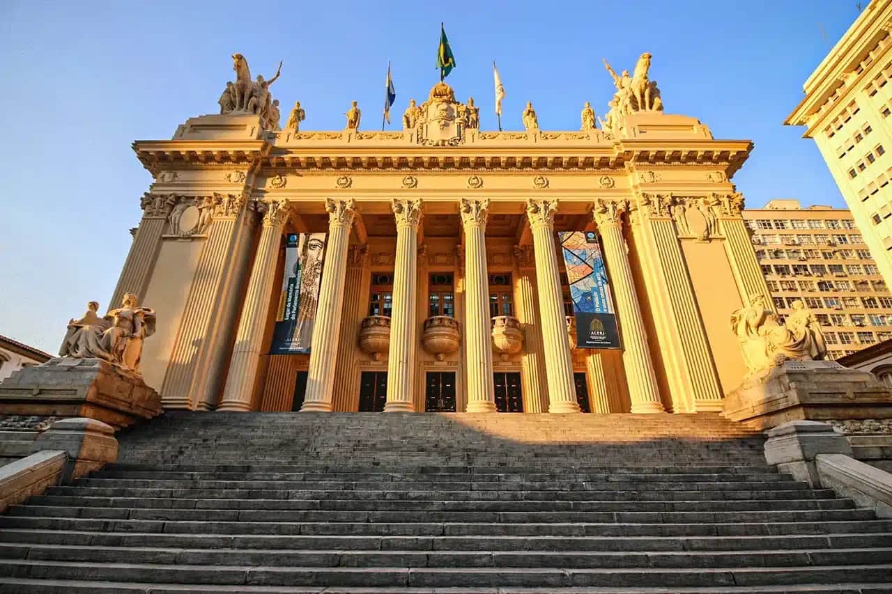 PSOL em crise na Alerj: Racha interno define futuro da presidência e alianças?