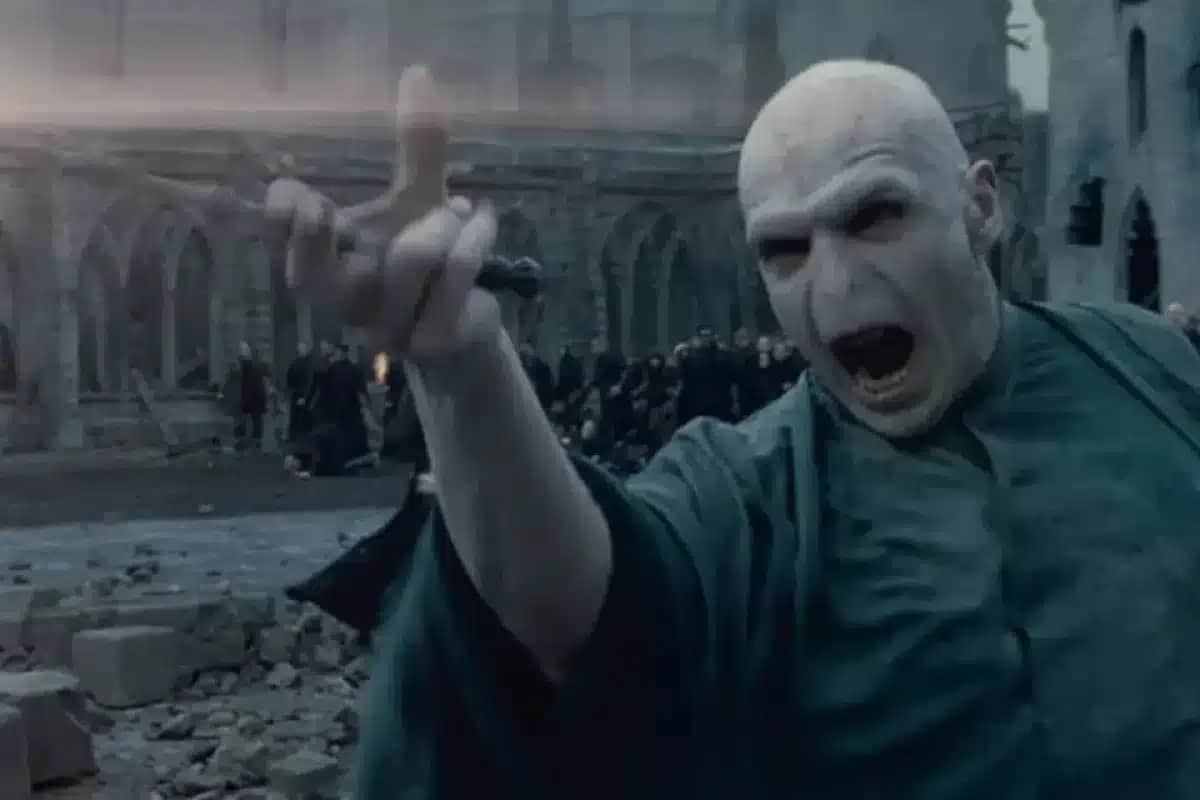 Ralph Fiennes fala sobre Voldemort e o futuro de “Harry Potter” na HBO!