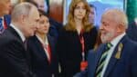 Lula e outros líderes utilizam símbolo controverso em desfile militar na Rússia