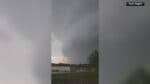 Região Centro-Oeste dos EUA sofre com atingidos por tornados, com risco de tempestade