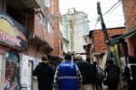 Prefeitura municipal autoriza demolição de residências abandonadas na favela do Moinho