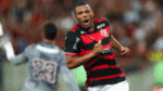 La Cruz tem torção no joelho e acende alerta no Flamengo
