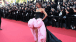 Halle Berry precisou trocar de roupa durante o festival de Cannes