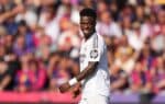 Ex-jogador do Real Madrid critica Vini Jr. após a derrota no clássico: “Vergonhoso”