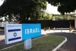 Embaixadores e representantes do governo brasileiro retornaram ao país a partir de Israel e chegaram à Jordânia