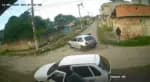 Polícia executa operação para efetuar o arresto de indivíduos acusados de homicídio de militar em Guapimirim