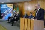Alckmin afirma que o Brasil mantém diálogo sobre tarifas com os EUA por meio de canais institucionais e em uma situação de “reserva”