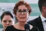 A Interpol deteve Carla Zambelli na Itália em razão de uma denúncia apresentada por um deputado