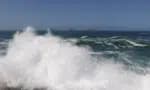 Marinha em estado de alerta para ondas grandes no RJ até quinta-feira