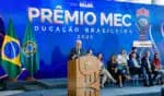 Evasão escolar é problema de Estado, afirma Lula na entrega do Prêmio MEC