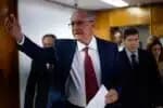 DF - EUA/TRUMP/TARIFAS/COMITÊ/REUNIÃO/ALCKMIN - POLÍTICA - O vice-presidente e ministro do Desenvolvimento, Indústria, Comércio e Serviços   (MDIC), Geraldo Alckmin, fala após comandar a primeira reunião do comitê com o   setor produtivo para debater as tarifas de 50% anunciadas pelos Estados Unidos   contra o Brasil, no Ministério do Desenvolvimento, Indústria, Comércio e Serviços   (MDIC), na Esplanada dos Ministérios, em Brasília, nesta terça-feira, 15 de julho   de 2025. Alckmin classificou a decisão do governo americano como absolutamente   inadequada.   15/07/2025 - Foto: WILTON JUNIOR/ESTADÃO CONTEÚDO