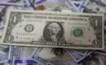 SP - MERCADO/DÓLAR - ECONOMIA - Imagem ilustrativa do dólar americano produzida nesta segunda-feira, 27. A moeda americana engatou a 6ª queda   consecutiva e fechou a sessão de hoje cotado em R$ 5,91.    27/01/2025 - Foto: ADRIANA TOFFETTI/ATO PRESS/ESTADÃO CONTEÚDO