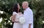 Esposa de Bruce Willis descreve reação ao diagnóstico de demência e menciona “amor incondicional”