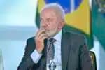 DF - LULA/SANCIONA CARNAVAL EM DIA DE TARIFAÇO - POLÍTICA - Foto, Presidente Lula da Silva. Nesta quarta (6) o Presidente Lula da Silva, participa da Sanção dos Projetos, que reconhece o Carnaval do Município do Rio de Janeiro como manifestação da cultura nacional, e que institui o Dia Nacional da Axé-Music. A sanção ocorre no dia do inicio do tarifaço americano no Brasil. 06/08/2025 - Foto: TON MOLINA/FOTOARENA/FOTOARENA/ESTADÃO CONTEÚDO