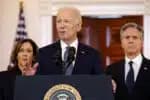 Biden recebe prêmio em Boston e alerta sobre “dias sombrios”