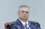 Dino vota contra anulação de regra que reduz aposentadoria por invalidez