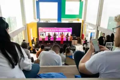 Imagem card com fundo