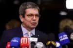 Randolfe Rodrigues indica Pacheco e Messias para sucessão de Barroso no STF