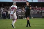 São Paulo protesta contra arbitragem polêmica no clássico; CBF age contra árbitros
