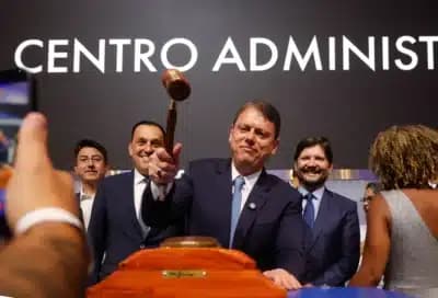 Imagem card com fundo