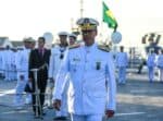 Almirante assume o cargo de ministro da Defesa em período de licença do titular