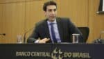 O economista Gabriel Galípolo indica que o Banco Central manterá as taxas de juros elevadas por um período extenso