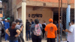 Moradores da favela do Moinho protestam contra a destruição de residências