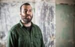 Kiko Dinucci afirma priorizar o timbre em detrimento da melodia em sua produção musical