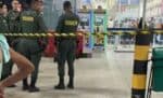 Homem é preso como suspeito de homicídio em supermercado, em Fortaleza