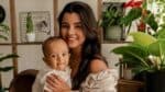 Ary Mirelle descreve sua experiência como mãe jovem: “Me fez crescer”