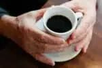 Órgão federal lança lista com três marcas de café consideradas inadequadas para consumo; consulte