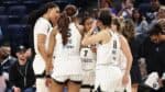 A WNBA investiga acusações de insultos raciais dirigidos a Angel Reese