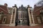 Harvard Suspende Admissão de Estudantes Estrangeiros