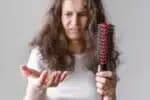 Mounjaro e Ozempic podem provocar queda de cabelo? Entenda