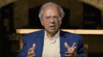Paulo Guedes é aplaudido de pé em evento em Nova York