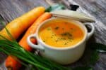 8 sopas e cremes detox para emagrecer no outono