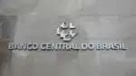 Banco Central aumenta a taxa básica de juros em 0,25%, que agora está em 15% ao ano