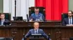 Primeiro-ministro polonês Donald Tusk conquista voto de confiança no Parlamento