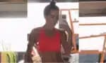 Deborah Secco demonstra abdômen tonificado e assegura: “A musa fitness está de volta”
