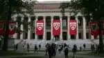 O governo dos Estados Unidos entrou com recurso contra a decisão da universidade Harvard de permitir que estudantes internacionais que receberam vistos de J-1 participem de aulas de verão