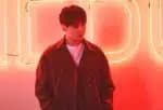 Jungkook, integrante do BTS, pediu desculpas por ter usado boné com referência a Donald Trump