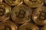 Bitcoin avança, impulsionado pelo apetite por risco com o cessar-fogo