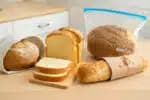 Qual é a razão pela qual “pão” se torna “pães” e “mão” se transforma em “mãos”? A resposta intrigante reside no latim