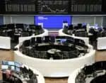 Bolsas europeias encerram de forma ambígua, com acordos comerciais e decisões do Banco Central Europeu