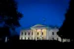WASHINGTON (United States), 08/04/2025.- An evening view of the White House in Washington, DC, USA, 08 April 2025. Trump is moving to expand the mining and use of coal inside the US, a bid to power the boom in energy-hungry data centers while seeking to revive a declining US fossil fuel industry. EFE/EPA/Al Drago / POOL