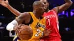 Tênis usado de primeira de Kobe Bryant como jogador titular é vendido por US$ 1,3 milhão