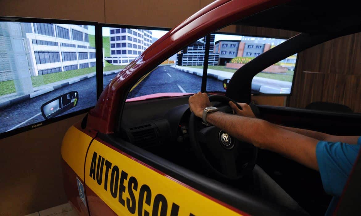 Detrans convoca reunião com ministro dos Transportes para discutir a obtenção de CNH sem autoescola